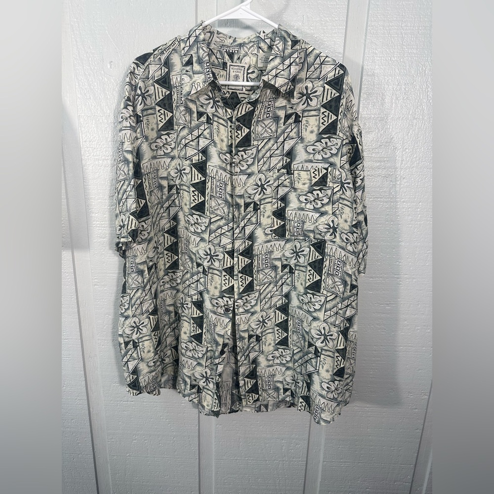 Roundtree and Yorke Shirt Mens Silk Hawaiian Size XL EUC